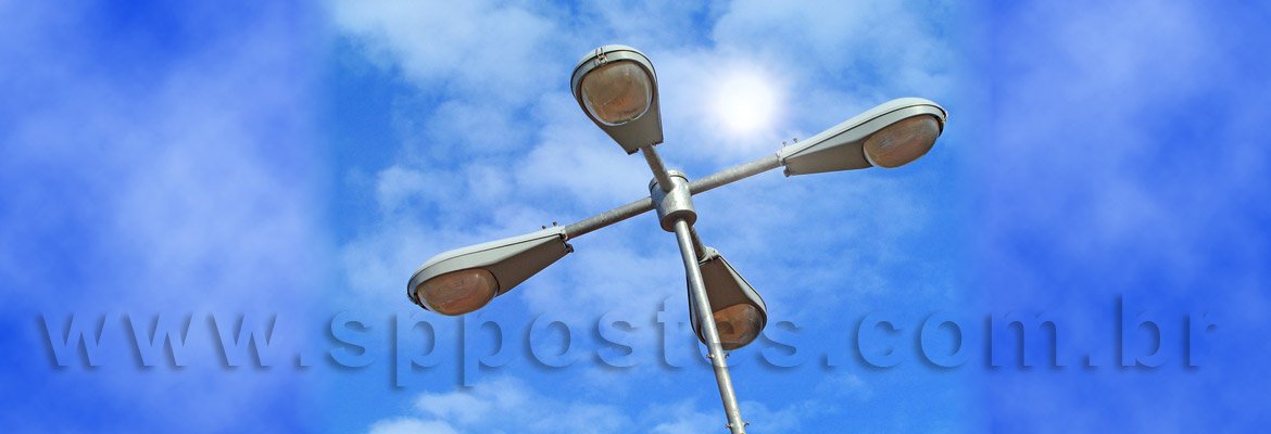 Poste 4 luminarias
